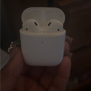Apple White Earbud Headphones